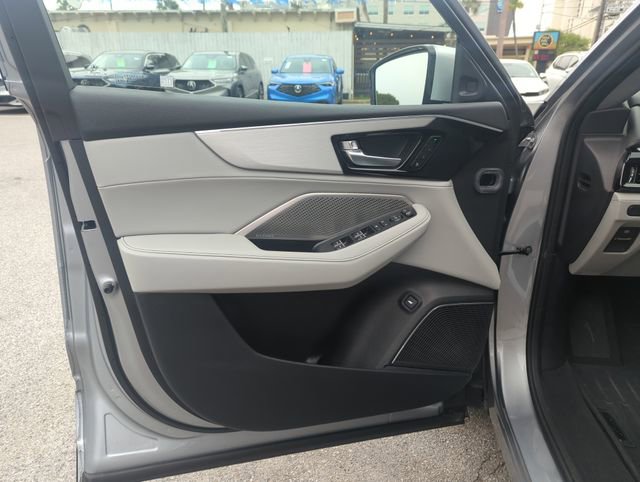 Certified 2023 Acura MDX FWD w/ Technology Package image 17