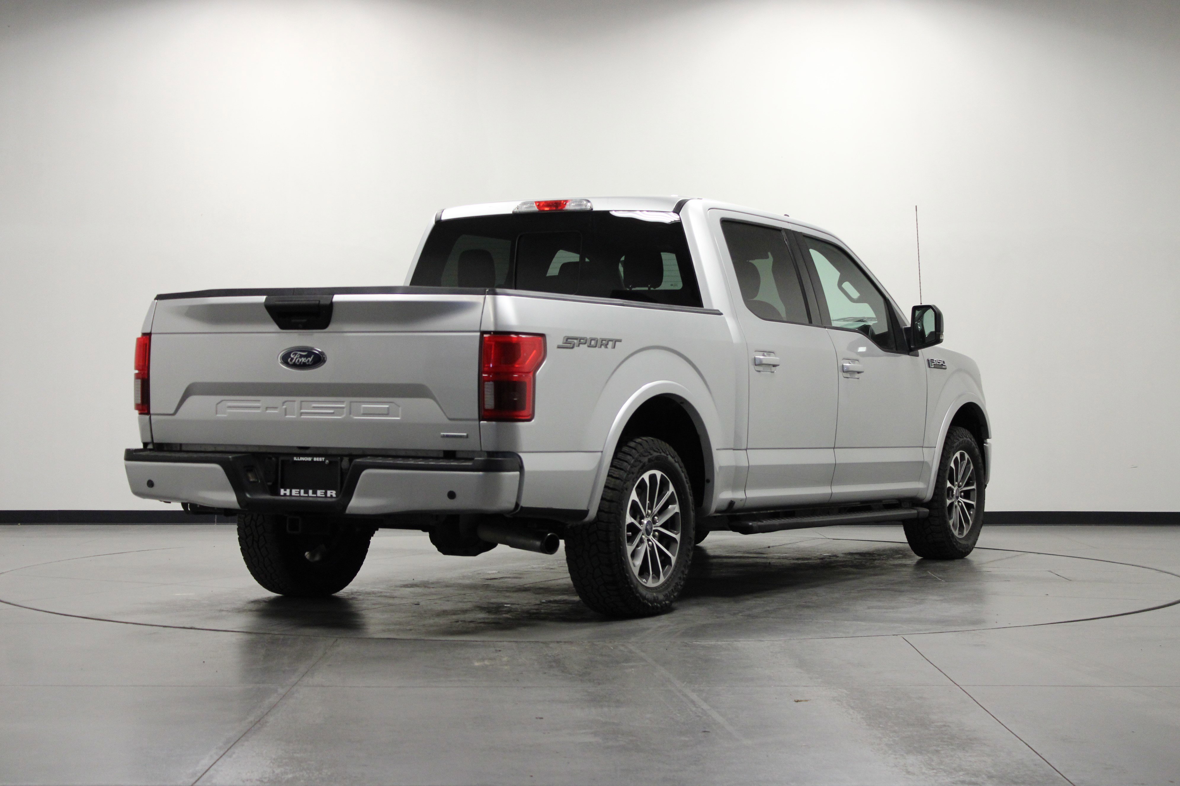 Used 2019 Ford F150 XLT w/ Equipment Group 302A Luxury image 5