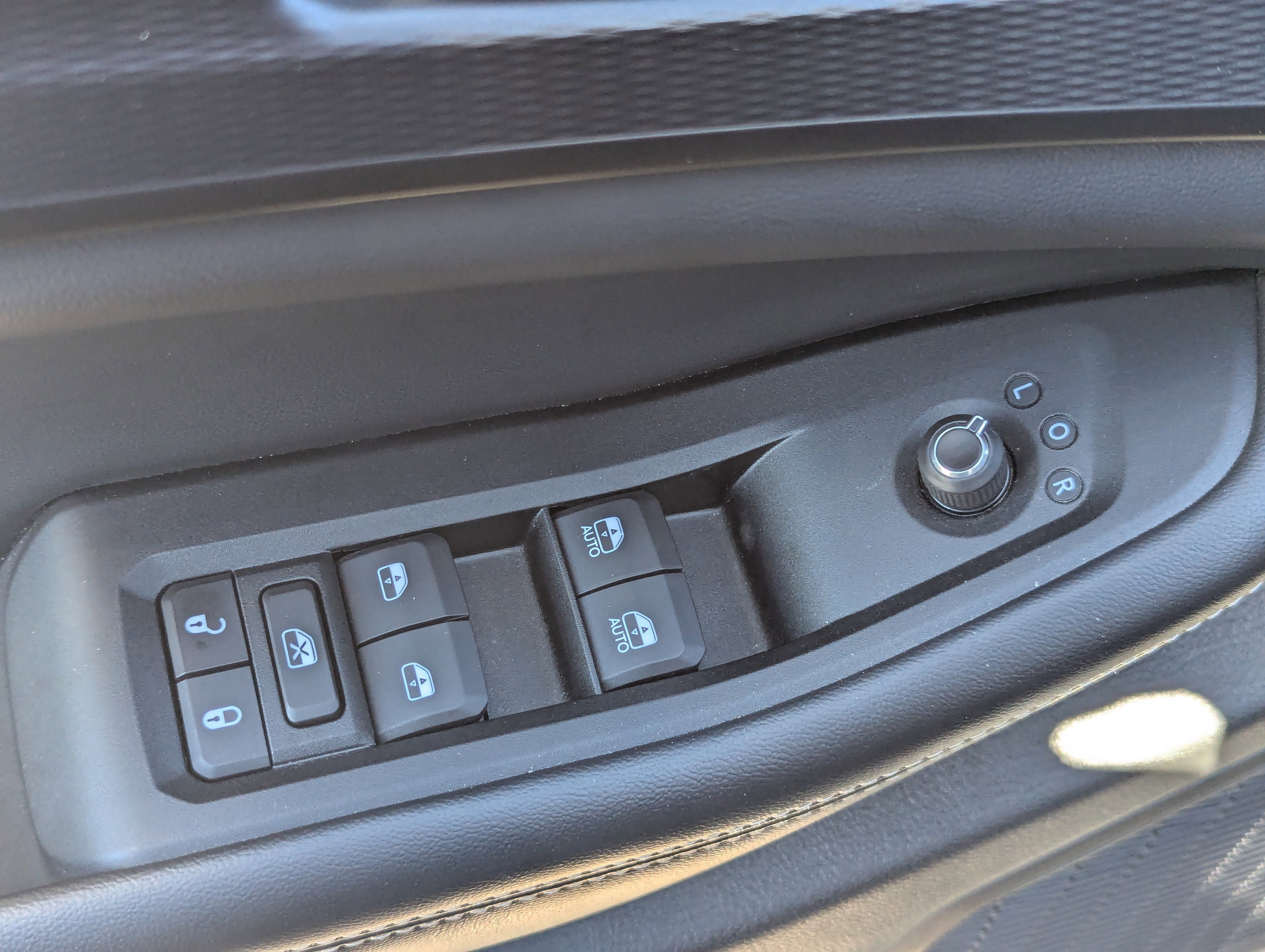 Used 2023 Jeep Grand Cherokee Altitude image 22