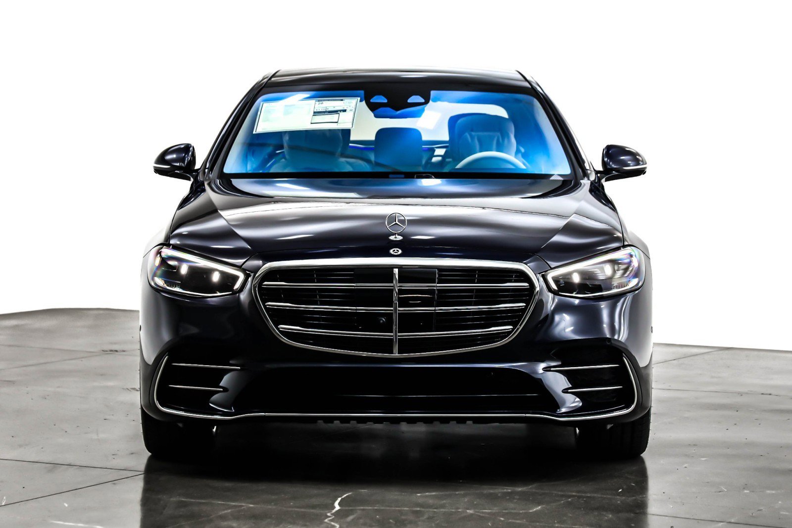 New 2026 Mercedes-Benz S 580 4MATIC Sedan image 2