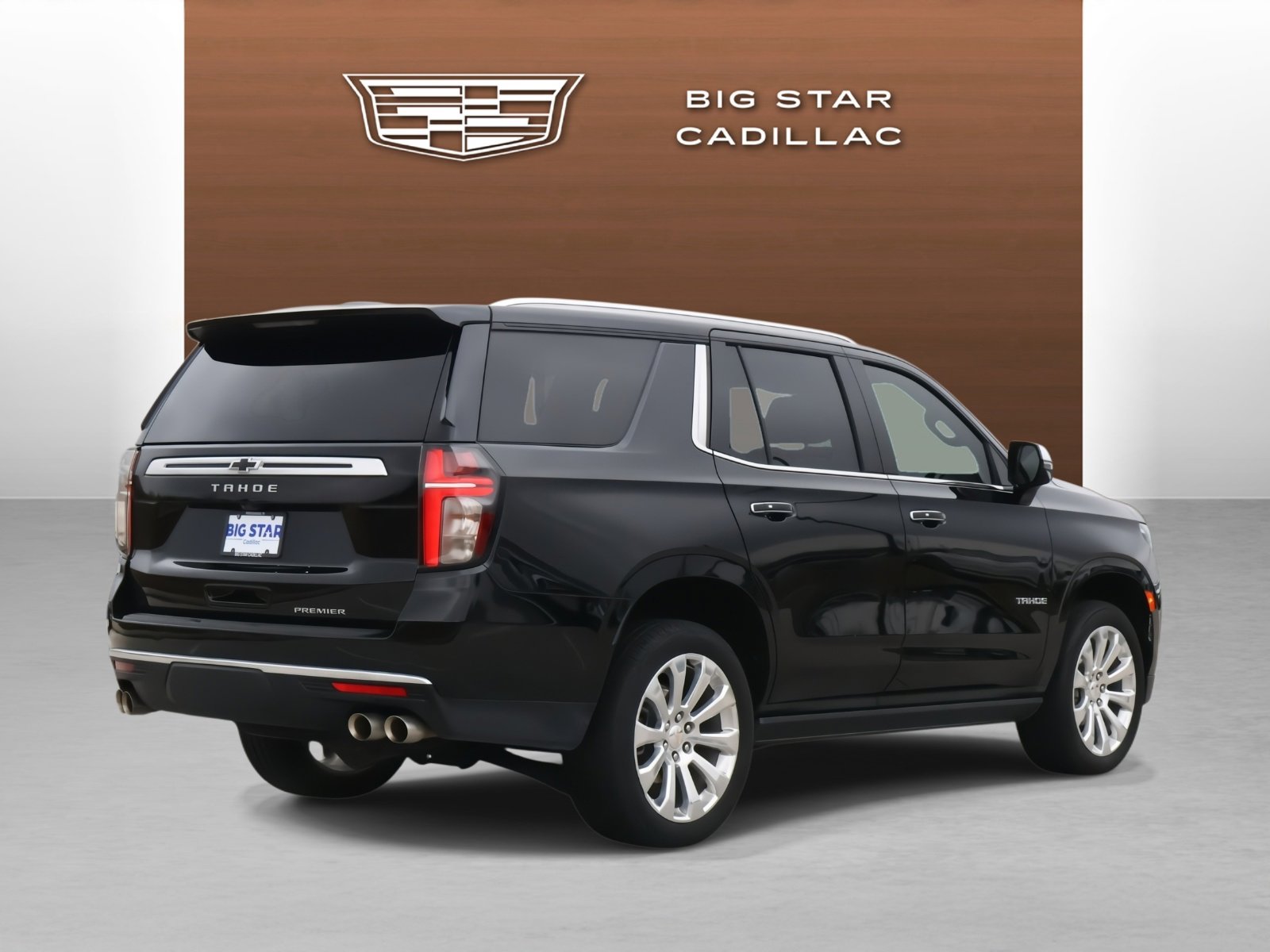 Used 2024 Chevrolet Tahoe Premier w/ Premium Package RWD image 5