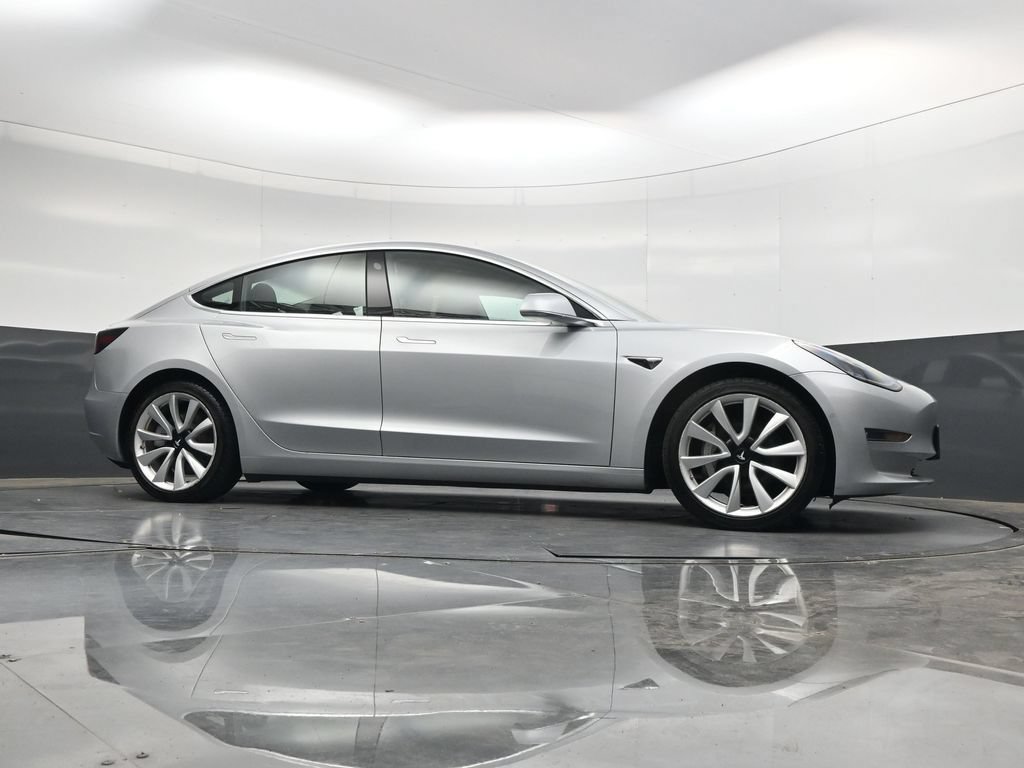 Used 2018 Tesla Model 3 Long Range AWD/4WD image 32