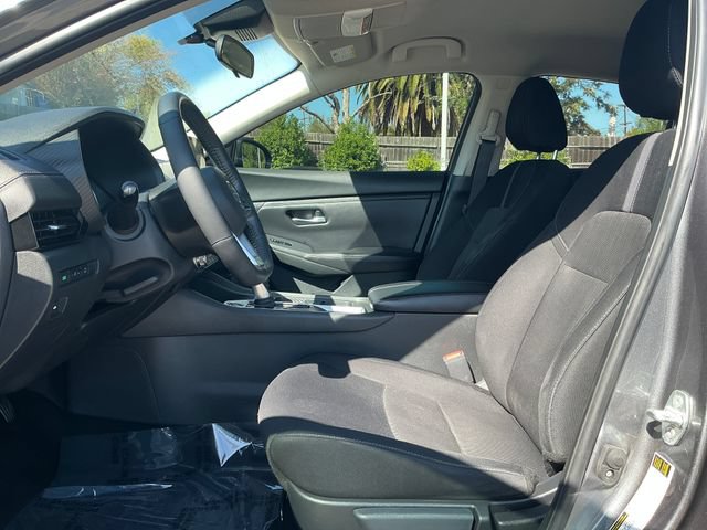 Used 2023 Nissan Sentra SV w/ All-Weather Package FWD image 9