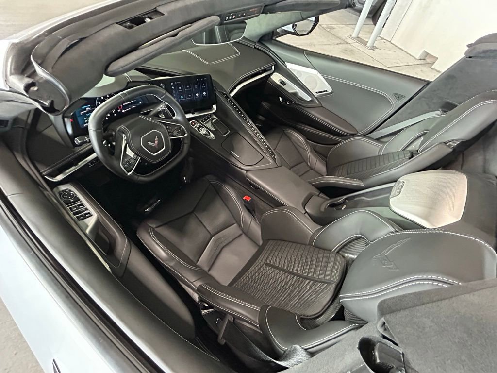 Used 2024 Chevrolet Corvette Stingray Premium Conv w/ Battery Protection Package image 7