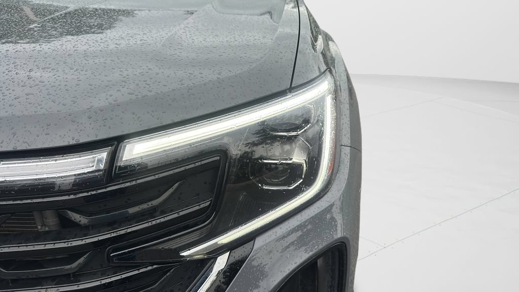 Certified 2026 Volkswagen Atlas Cross Sport SE FWD image 32