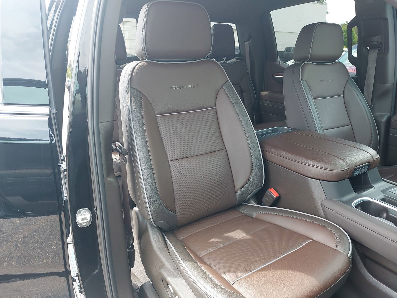 Used 2025 GMC Sierra 1500 Denali w/ Technology Package AWD/4WD image 10