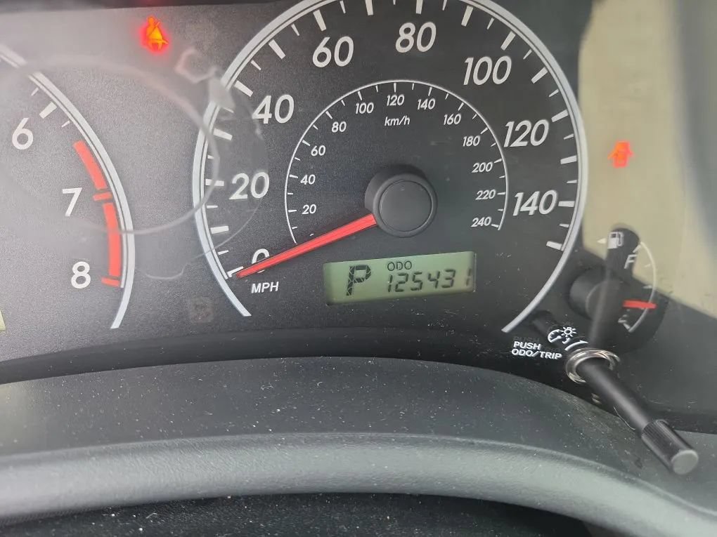 Used 2013 Toyota Corolla L FWD image 12