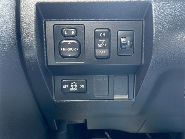 Used 2014 Toyota Tundra SR5 w/ SR5 Upgrade Package image 16