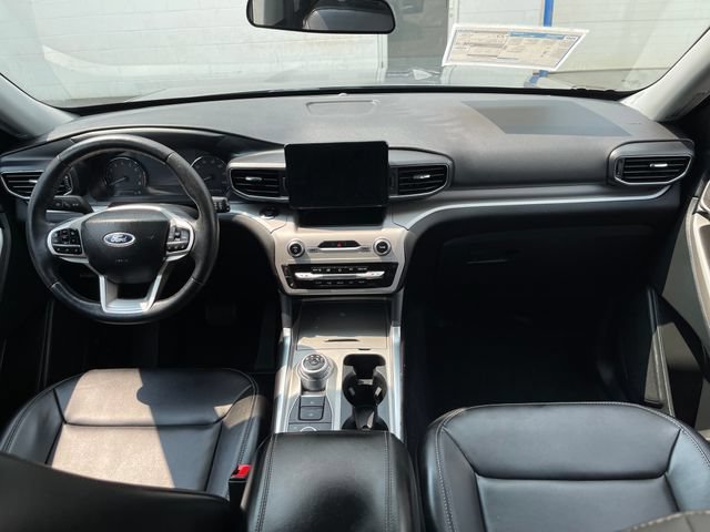 Used 2024 Ford Explorer XLT w/ Equipment Group 202A AWD/4WD image 37