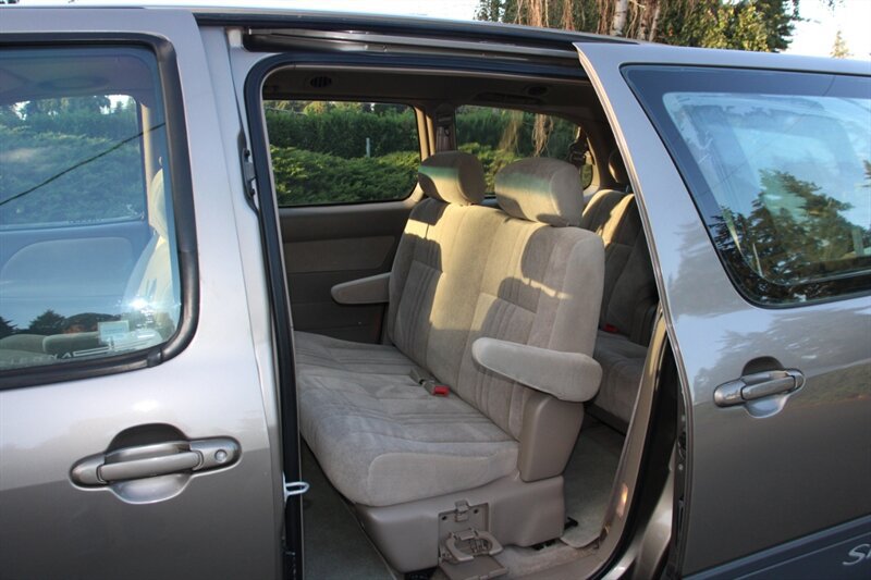 Used 1999 Toyota Sienna CE FWD image 14