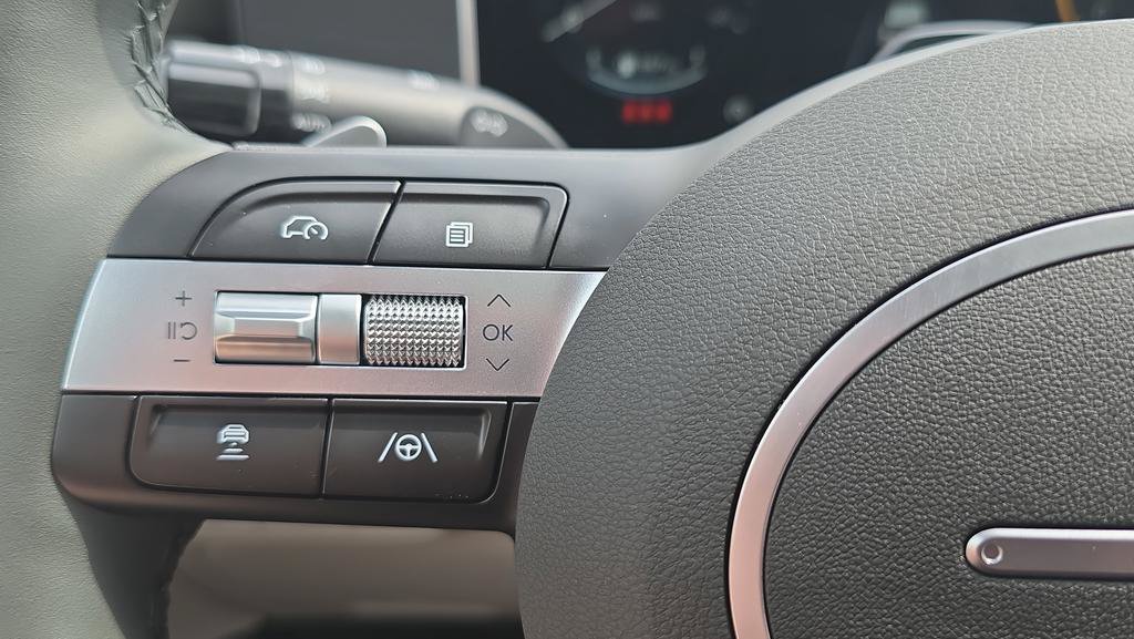 New 2026 Hyundai Tucson Limited FWD image 23