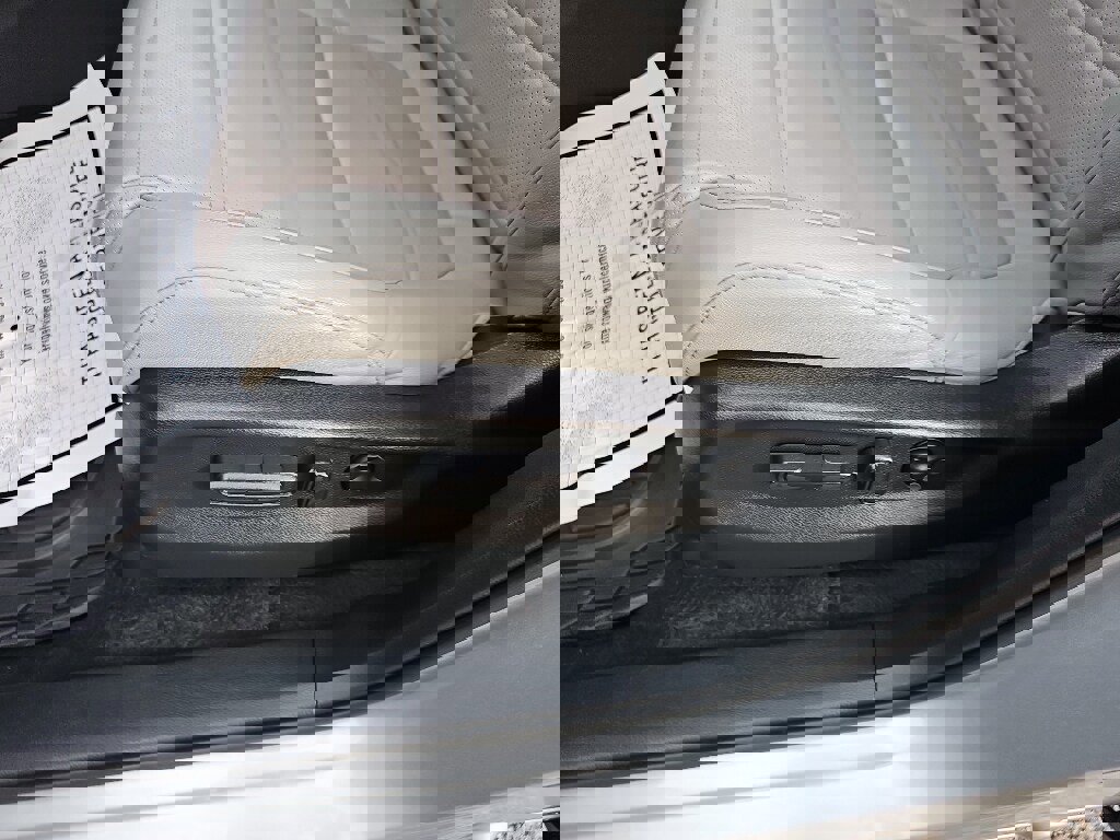 Used 2020 Honda CR-V EX-L image 12