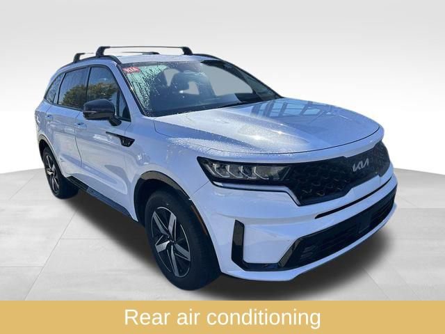 Used 2022 Kia Sorento EX image 3