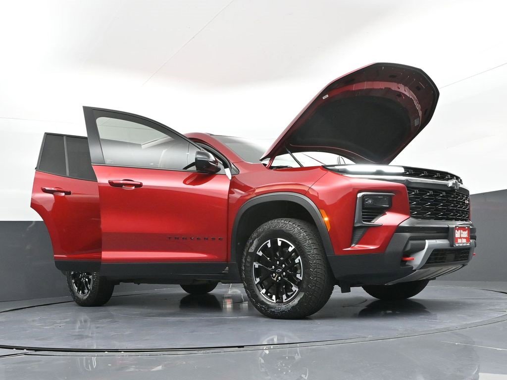 Used 2024 Chevrolet Traverse Z71 w/ LPO, Floor Liner Package image 44