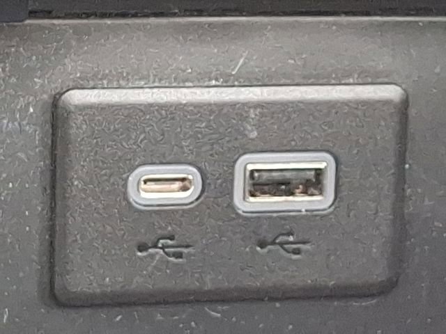 Used 2023 Buick Envision Essence w/ Sport Touring Package image 26