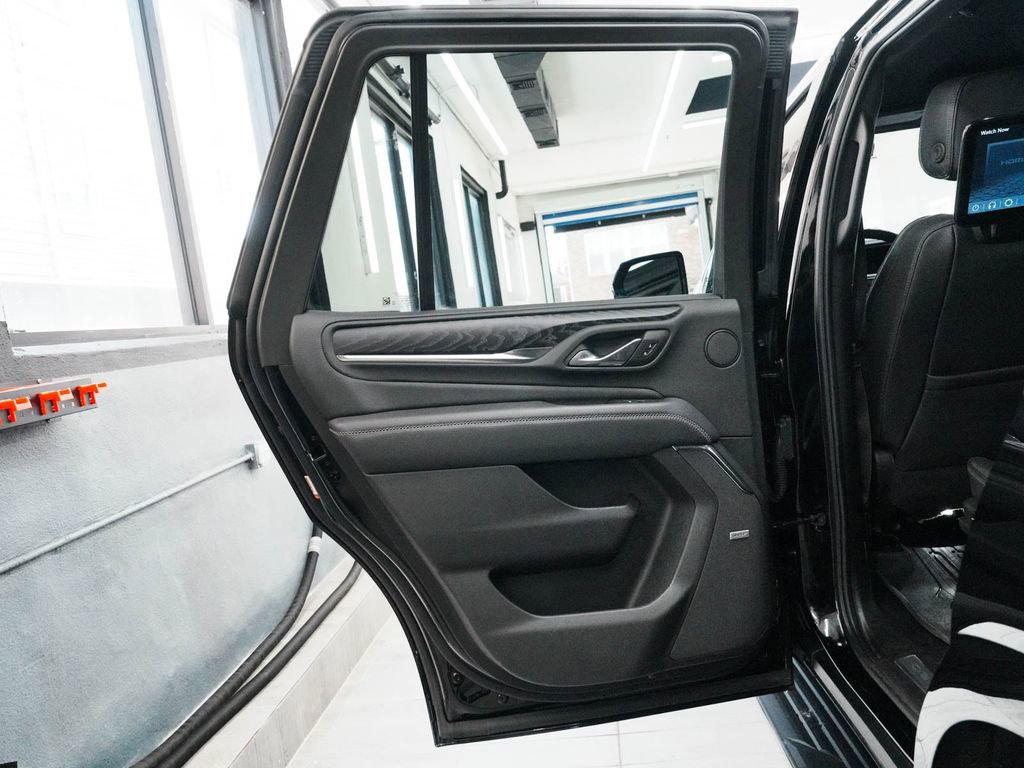 Used 2023 GMC Yukon Denali image 13