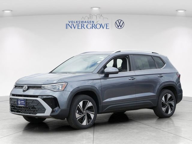 Used 2025 Volkswagen Taos SE AWD/4WD image 3