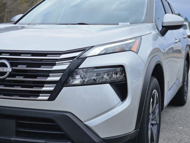 Certified 2024 Nissan Rogue SV FWD image 9