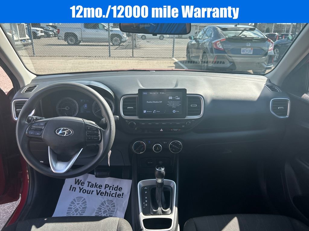 Used 2020 Hyundai Venue SE image 15