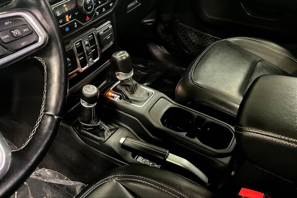 Used 2021 Jeep Wrangler Unlimited Sahara w/ Cold Weather Group image 18