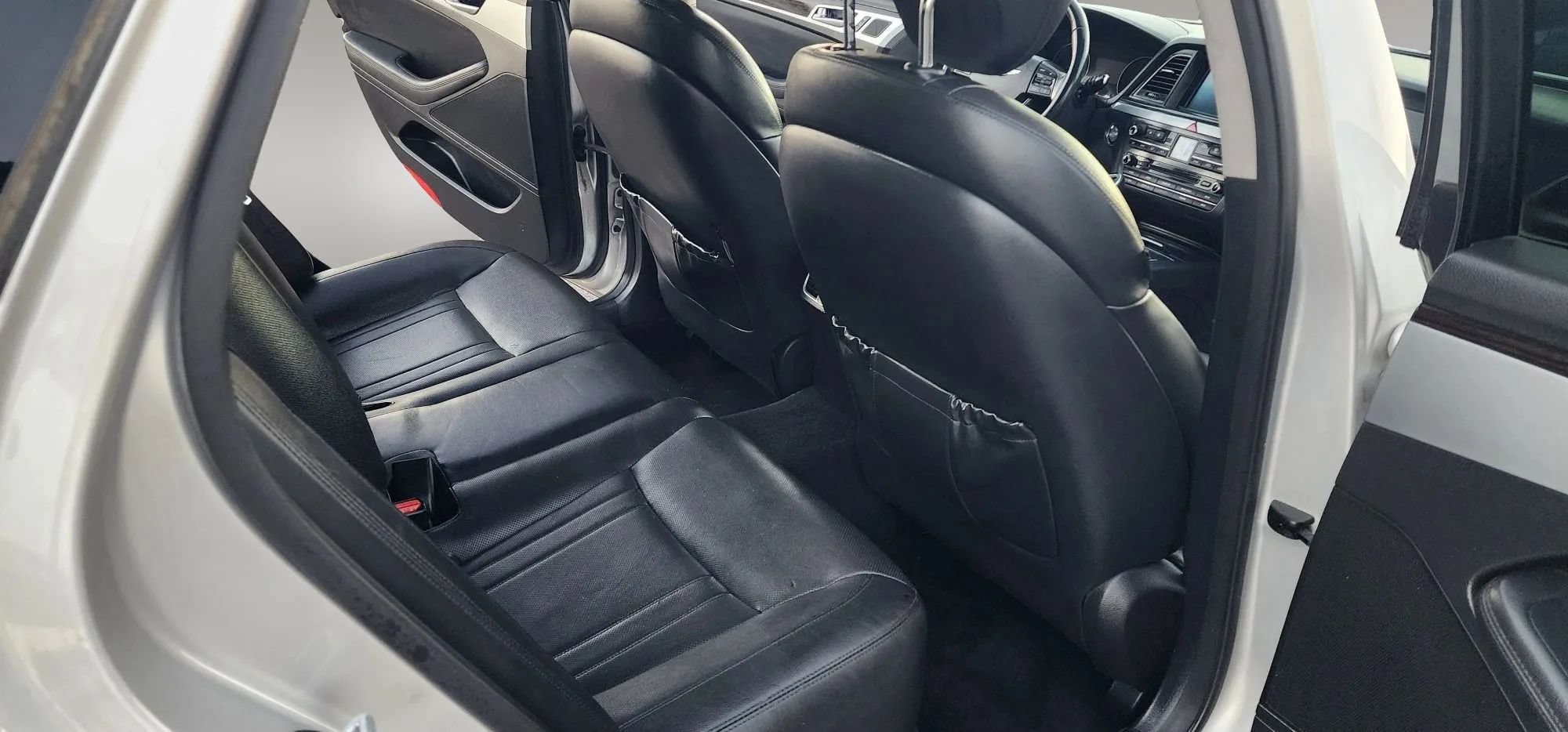 Used 2017 Genesis G80 3.8 RWD image 17