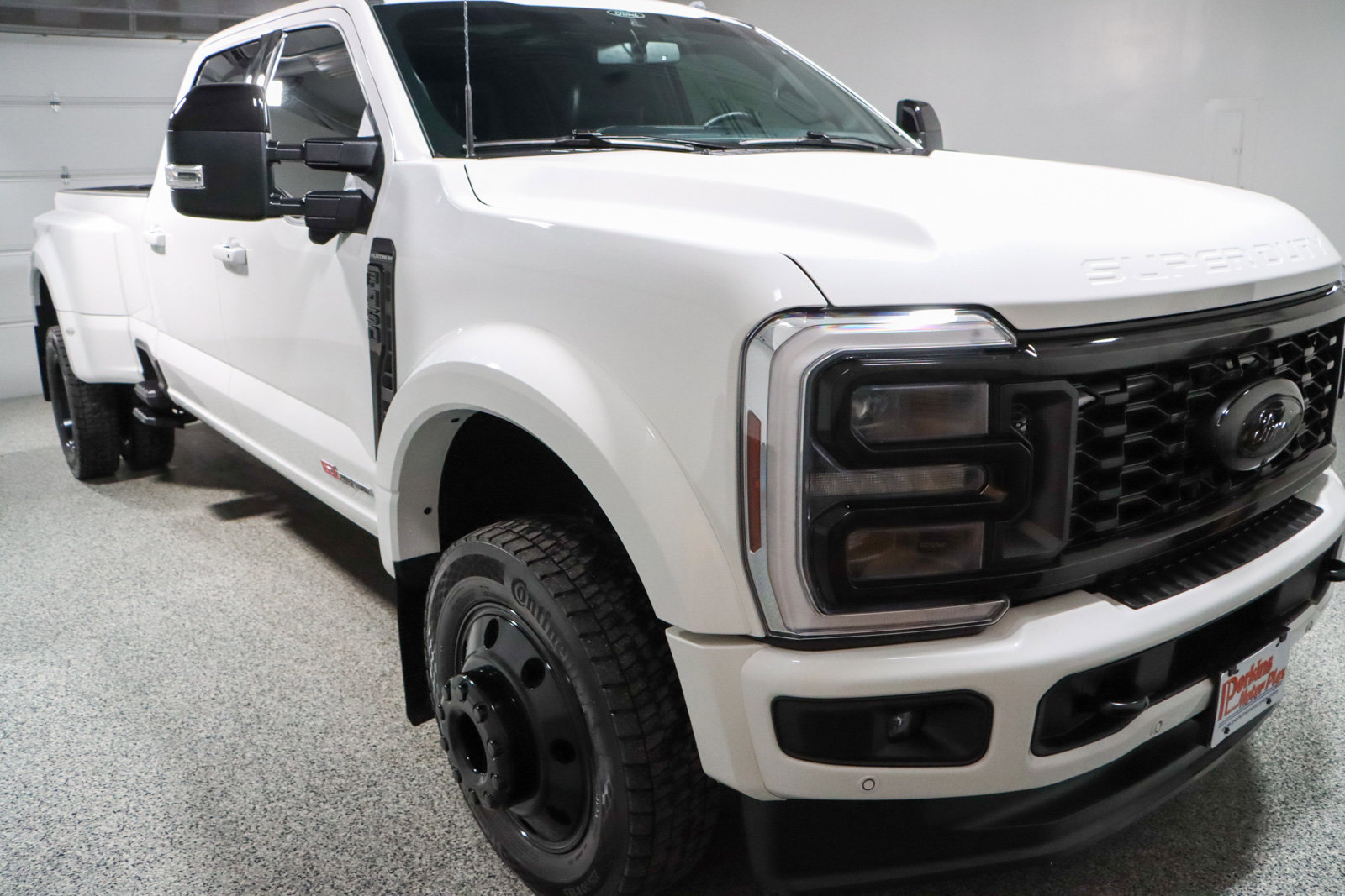 Used 2025 Ford F450 Platinum w/ FX4 Off-Road Package image 5