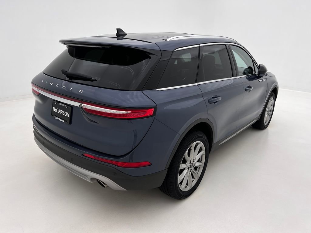 Used 2022 Lincoln Corsair AWD w/ Premium Package image 7