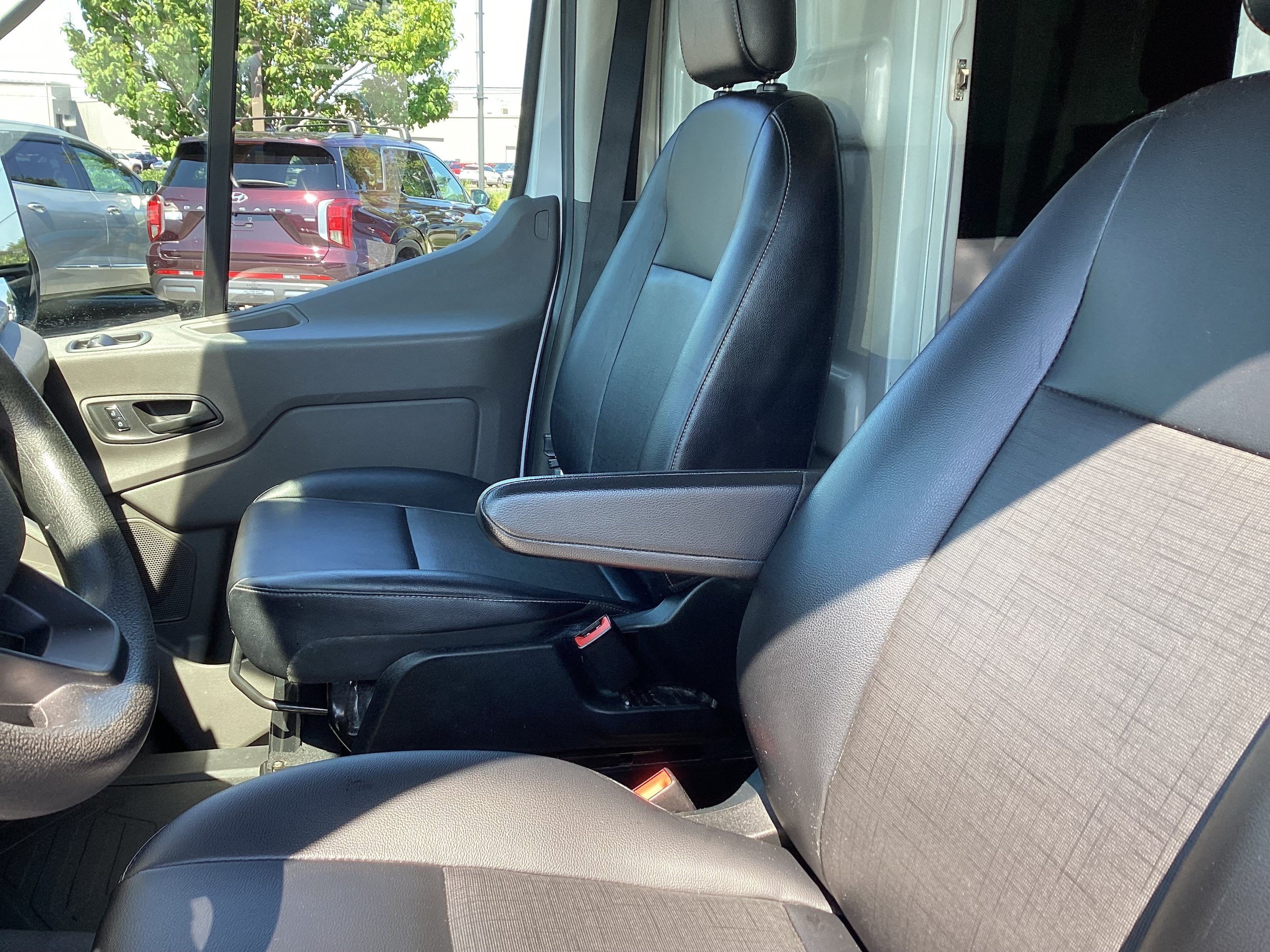 Used 2024 Ford Transit 250 148 High Roof Extended w/ Load Area Protection Package RWD image 12