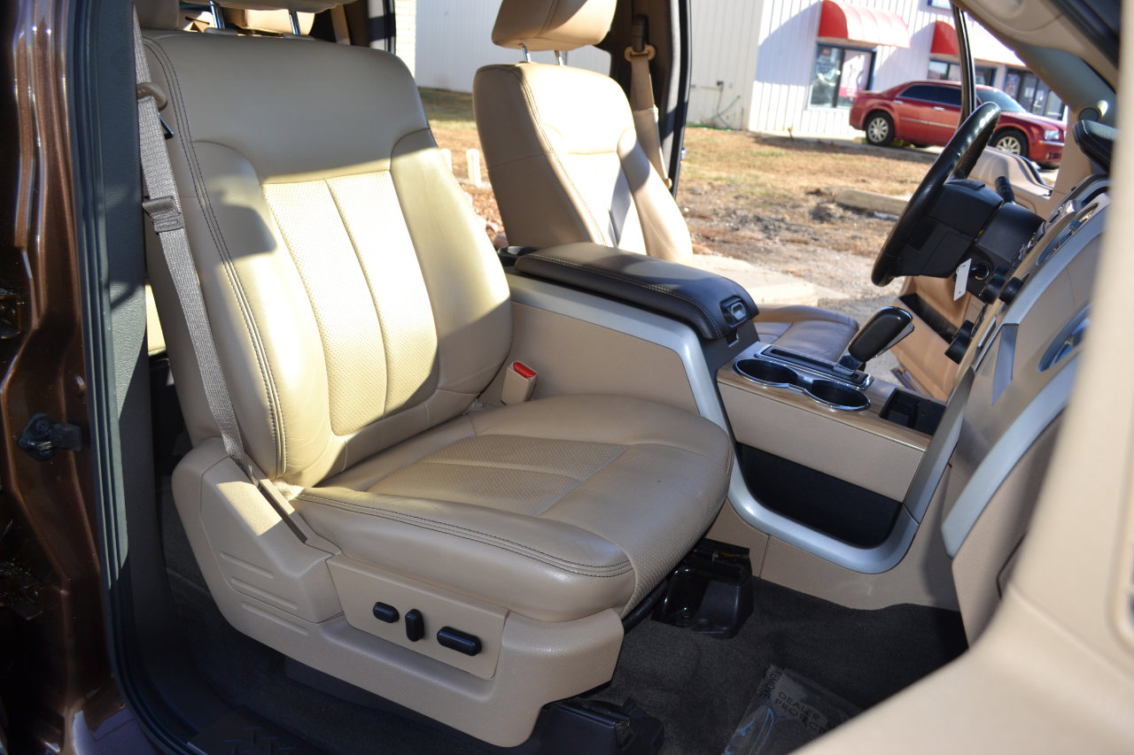 Used 2011 Ford F150 Lariat w/ Lariat Chrome Pkg image 33