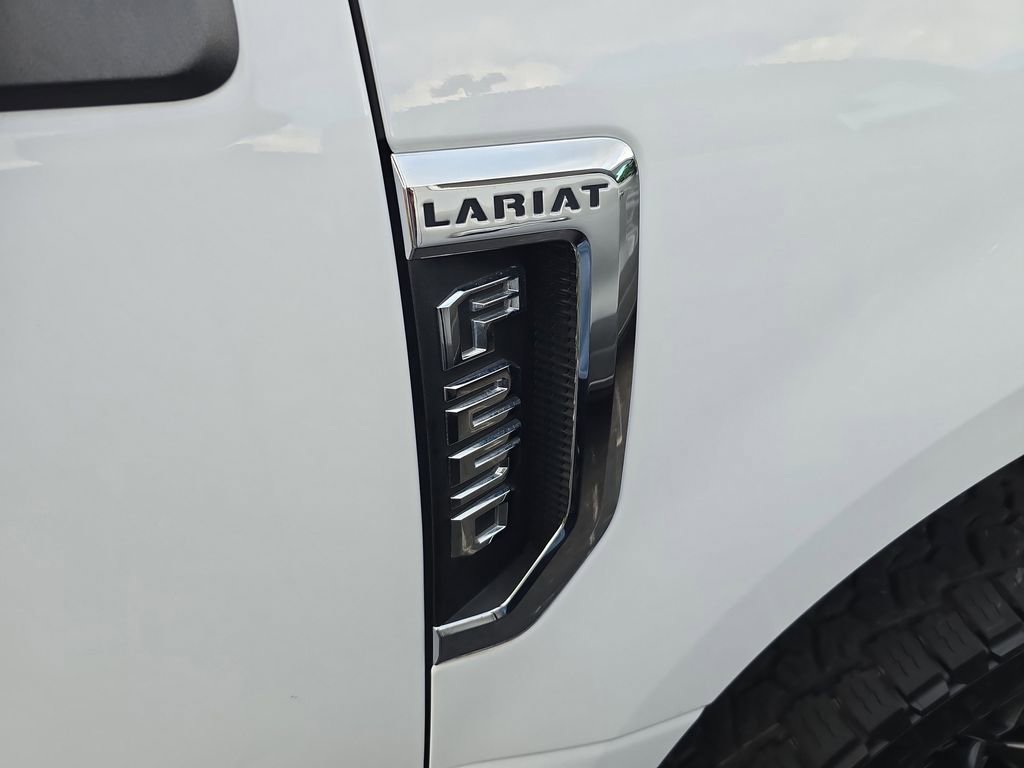 Used 2018 Ford F250 Lariat w/ Lariat Ultimate Package image 5