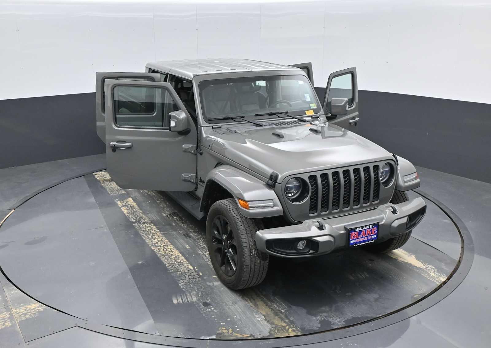 Used 2022 Jeep Gladiator Overland AWD/4WD image 36