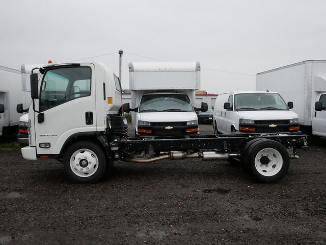New 2024 Chevrolet Low Cab Forward 5500XG RWD image 2