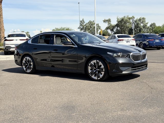 Certified 2025 BMW 530i RWD image 5