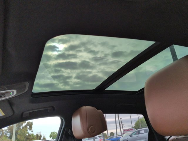 Used 2019 Audi e-tron Prestige w/ Prestige Package image 20