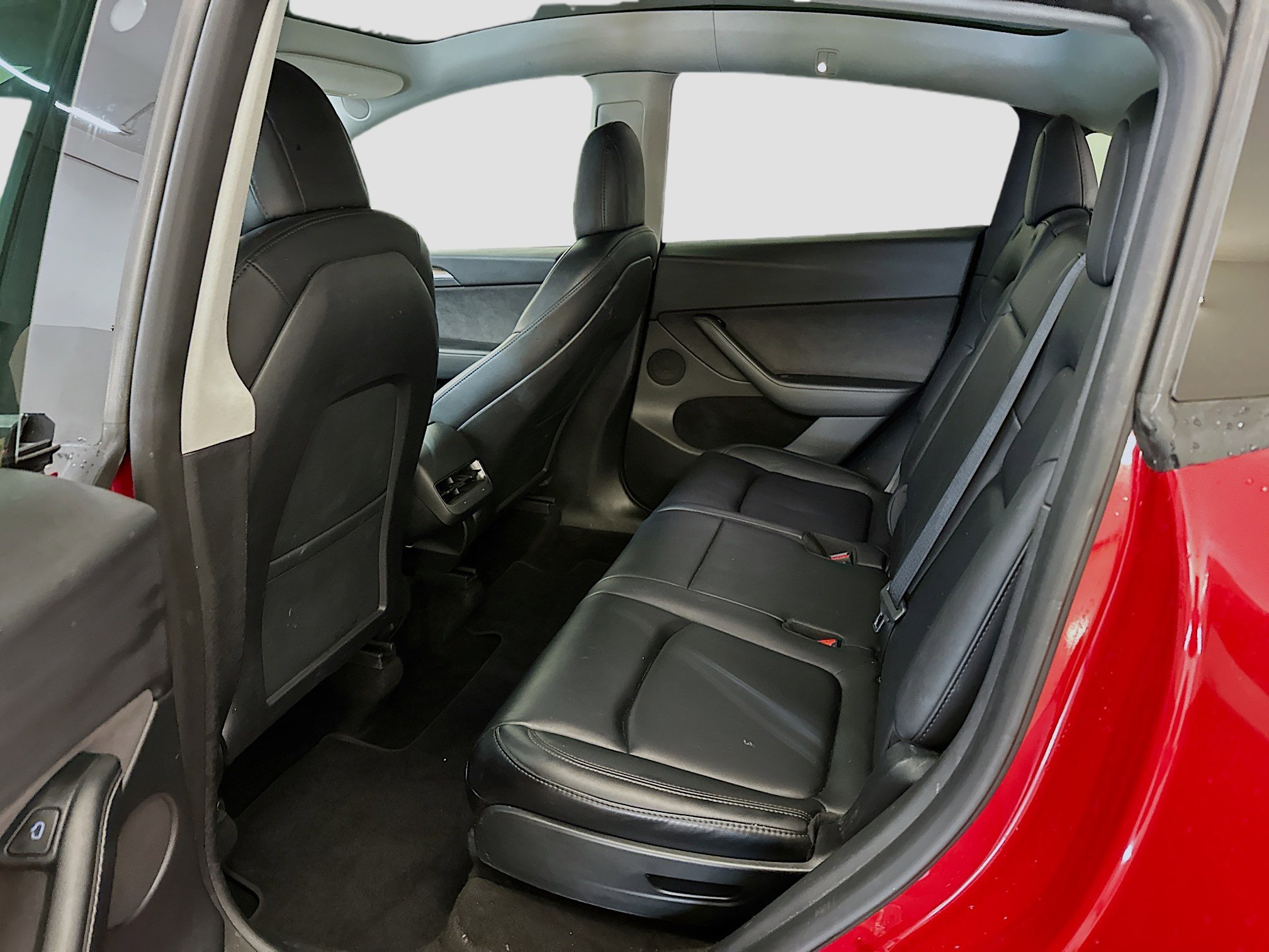 Used 2023 Tesla Model Y Long Range image 30