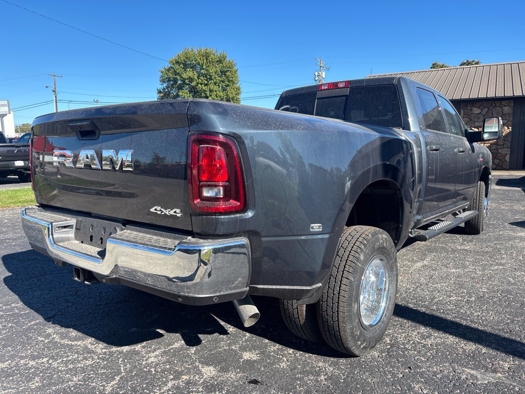 New 2027 RAM 3500 Tradesman AWD/4WD image 3
