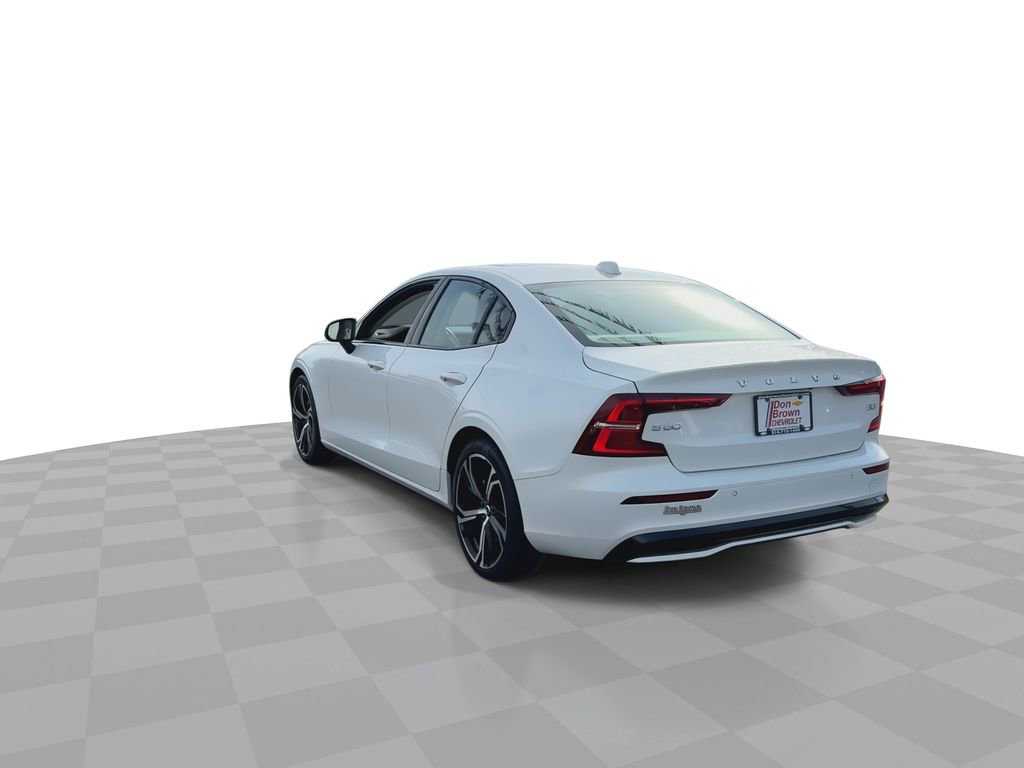 Used 2024 Volvo S60 B5 Core image 7