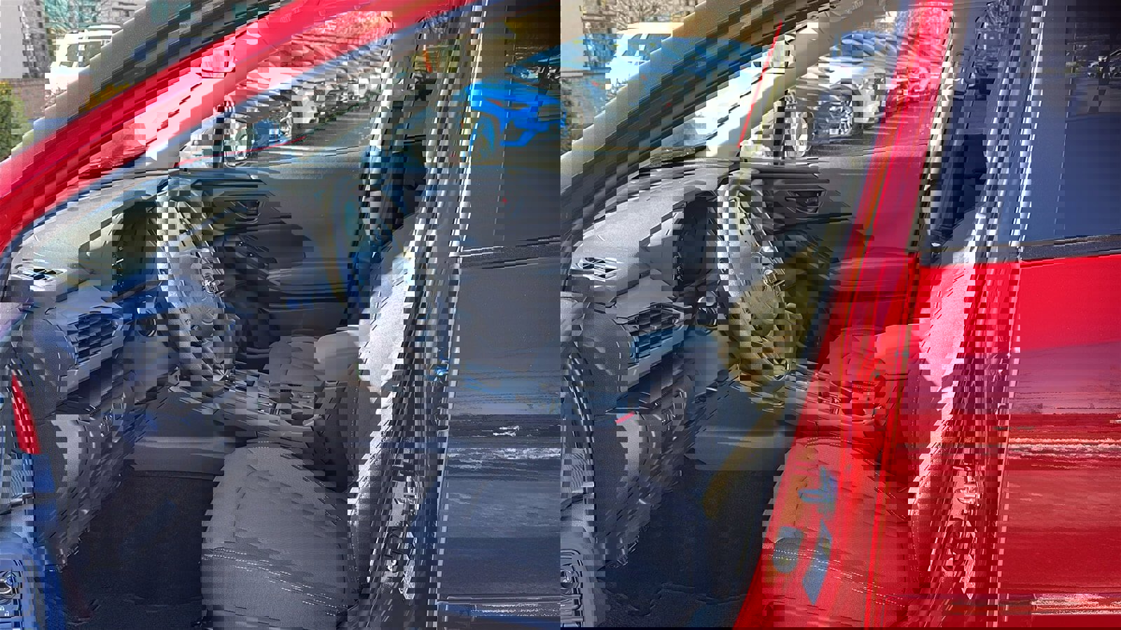 Certified 2025 Subaru Crosstrek 2.0i image 9