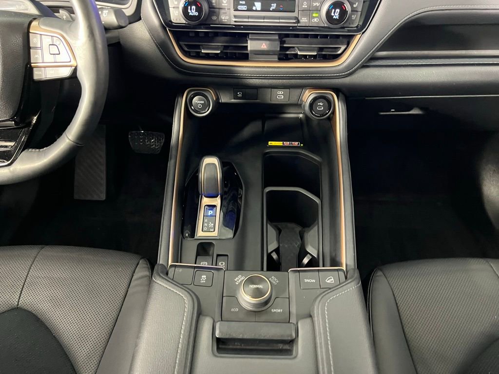 Used 2024 Toyota Grand Highlander AWD Hybrid image 14