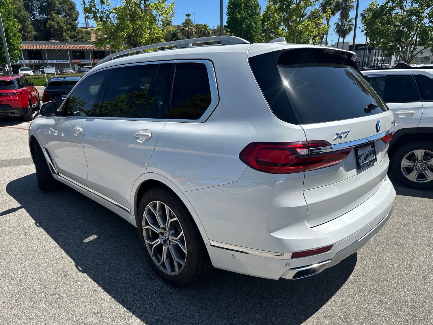 Used 2019 BMW X7 xDrive40i w/ Premium Package AWD/4WD image 2