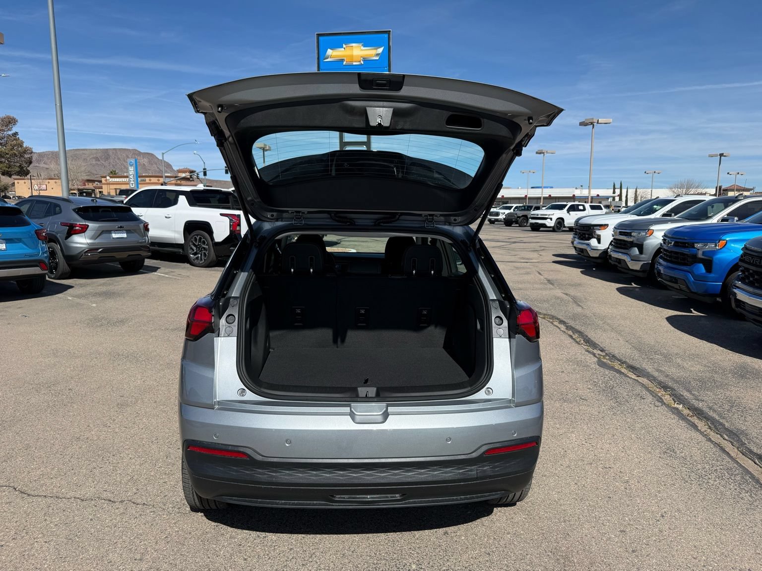 New 2027 Chevrolet Bolt LT w/ Comfort Package FWD image 35