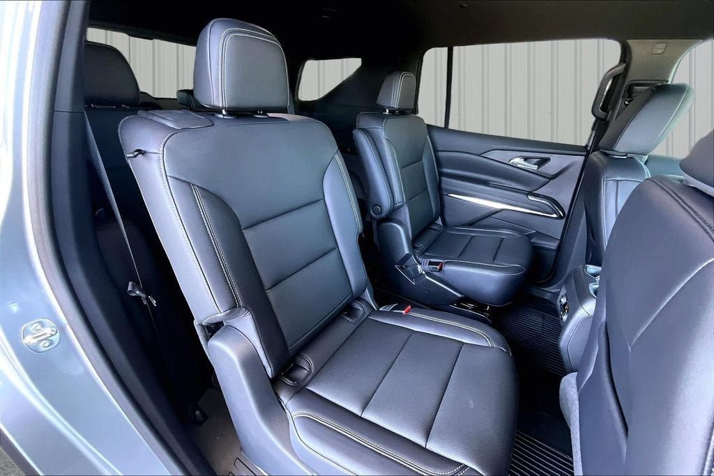 New 2026 Chevrolet Traverse LT w/ Driver Confidence Package FWD image 6