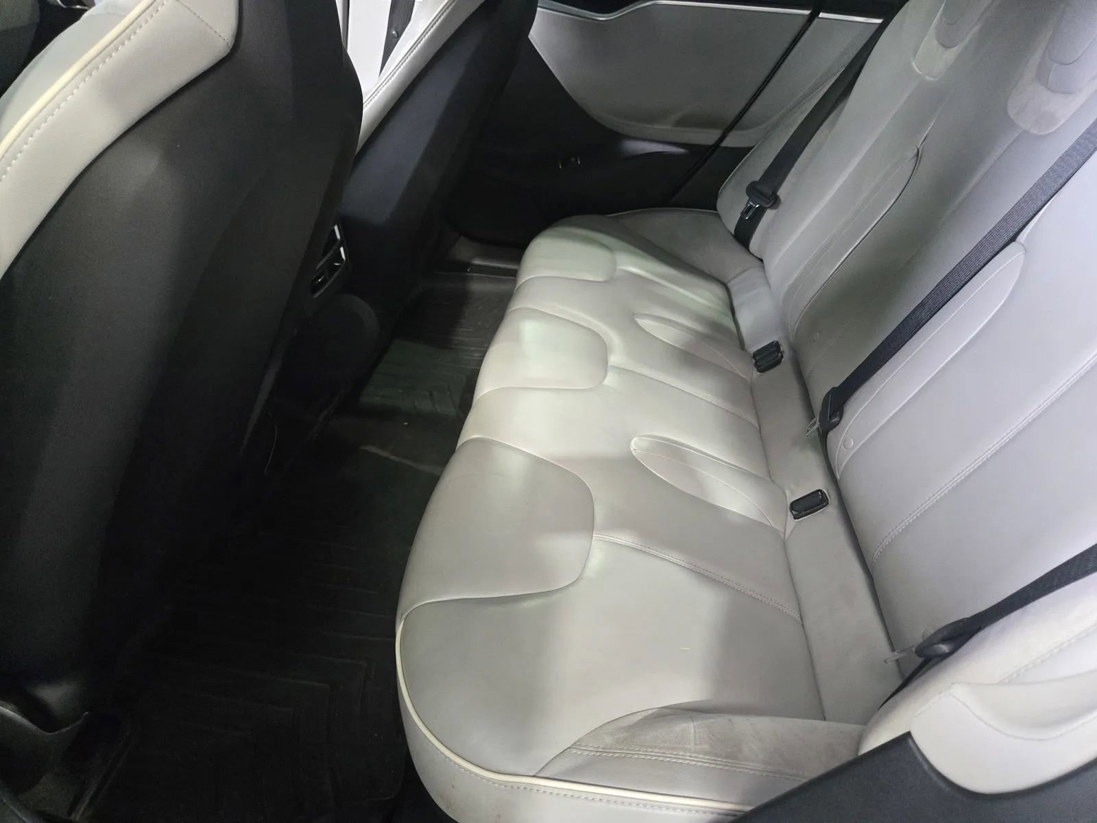 Used 2013 Tesla Model S Performance RWD image 11