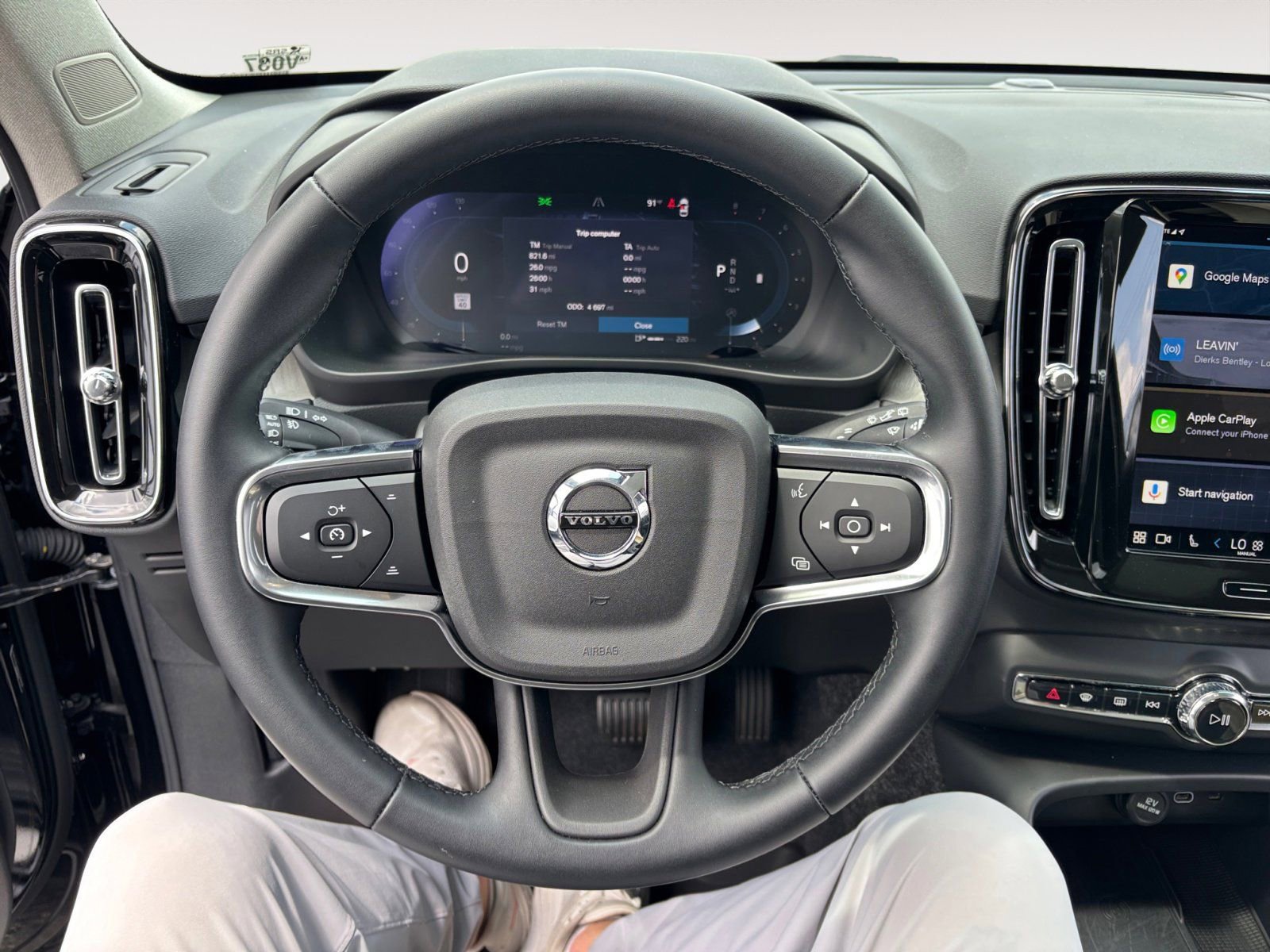 New 2025 Volvo XC40 B5 Core w/ Protection Package Premier image 12