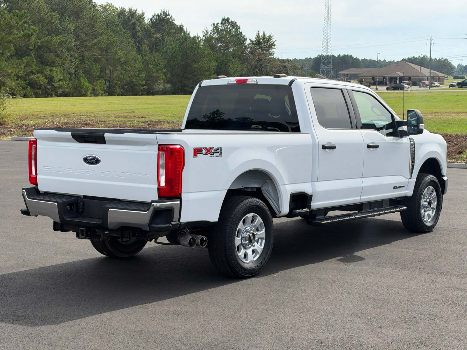 Used 2024 Ford F250 XLT w/ FX4 Off-Road Package AWD/4WD image 5