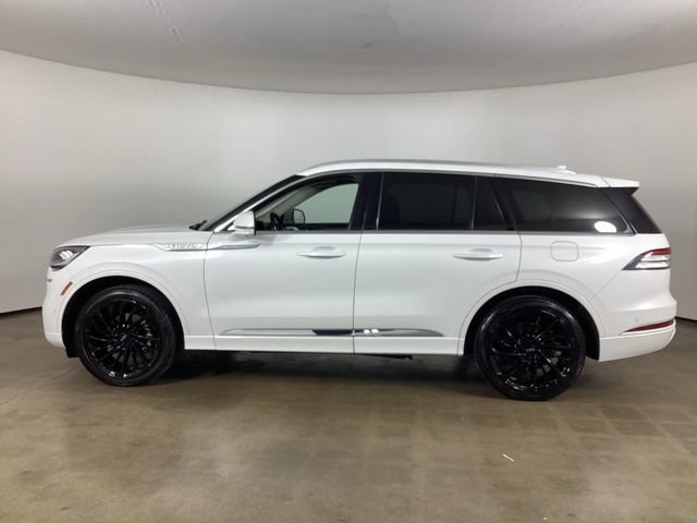 Used 2021 Lincoln Aviator Reserve AWD/4WD image 8