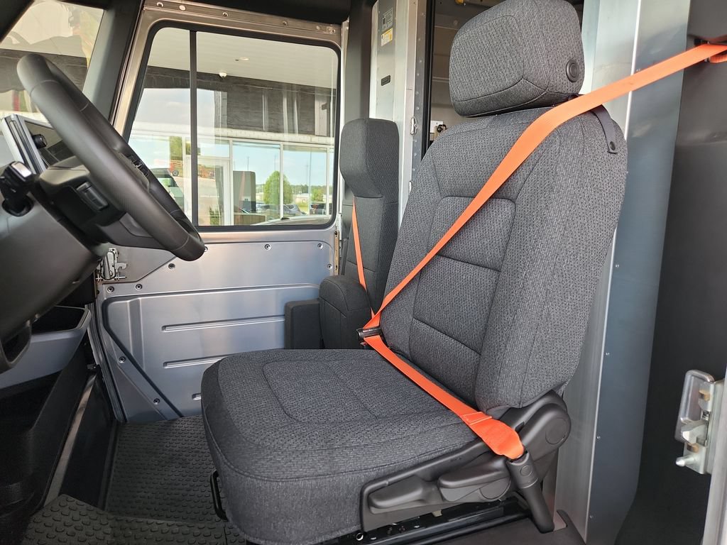 Used 2024 Chevrolet Brightdrop 400 w/ Commercial Equipment Package AWD/4WD image 15