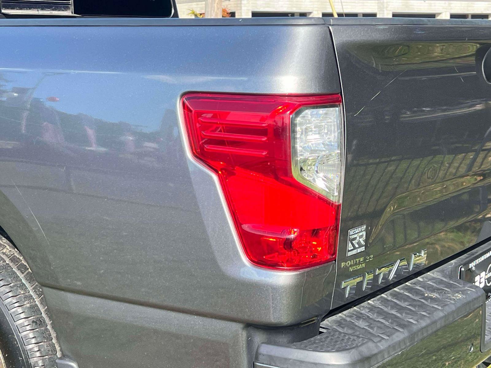 Used 2024 Nissan Titan SV w/ SV Convenience Package AWD/4WD image 8