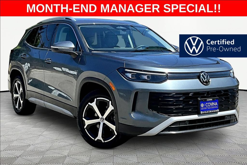 Used 2025 Volkswagen Tiguan SE FWD image 1