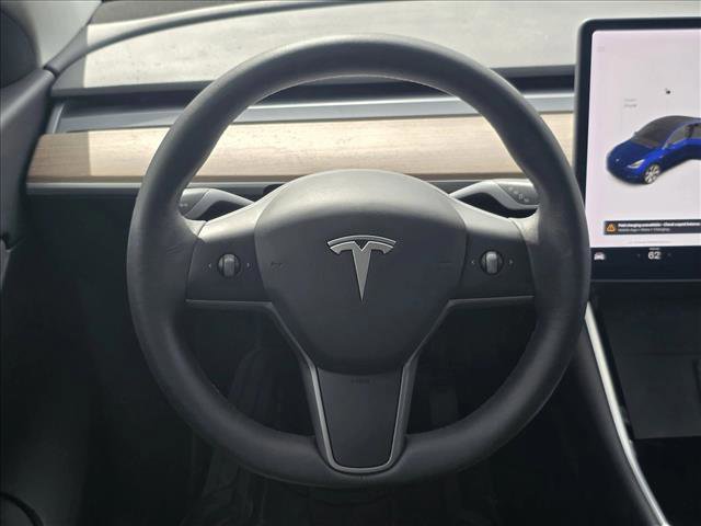 Used 2021 Tesla Model Y Long Range image 18